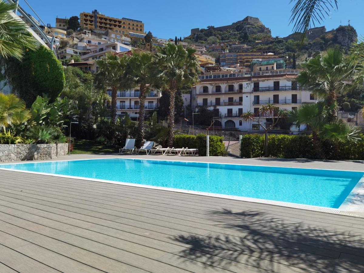 Minerva Luxury Apartment & Tulipan Apartment By Taormina Holidays Exterior photo